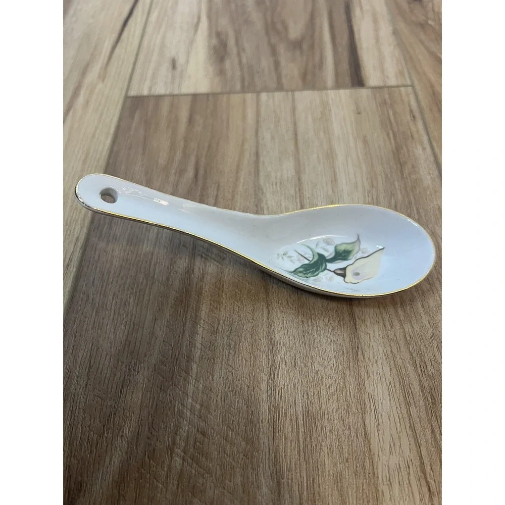 Unbranded item porcelain